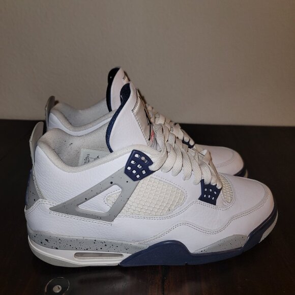Jordan 4 Retro Navy Blue 💙 LIKE NEW + FREE NIKE SOCKS - Picture 8 of 12